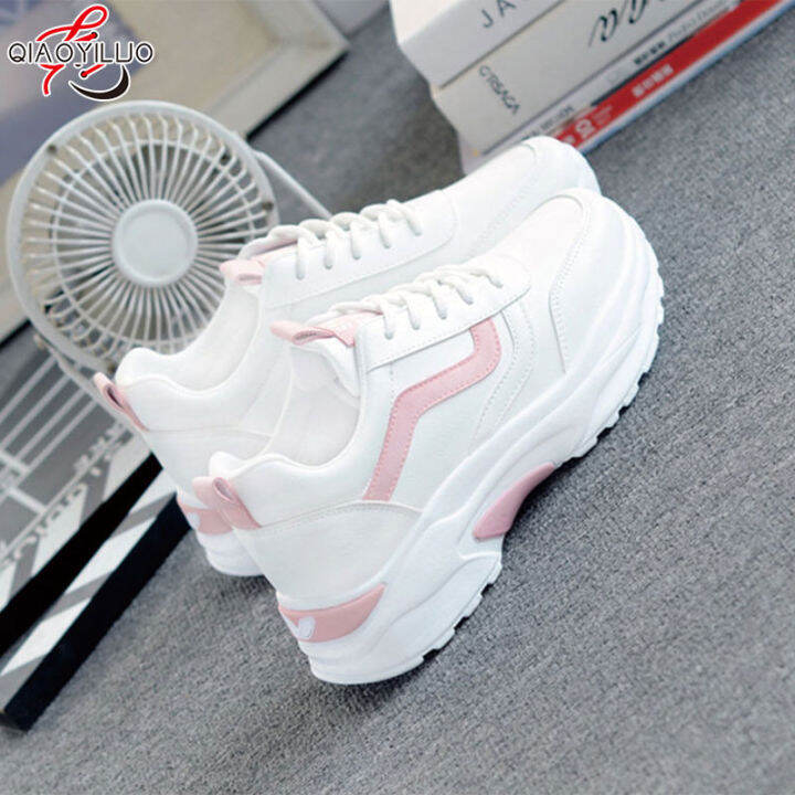 Hot! รองเท้าผ้าใบ ผู้หญิง สีขาว  QiaoYiLuo  รองเท้าแฟชั่นสำหรับผู้หญิง