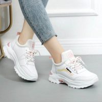 Hot! รองเท้าผ้าใบ ผู้หญิง สีขาว  QiaoYiLuo  รองเท้าแฟชั่นสำหรับผู้หญิง